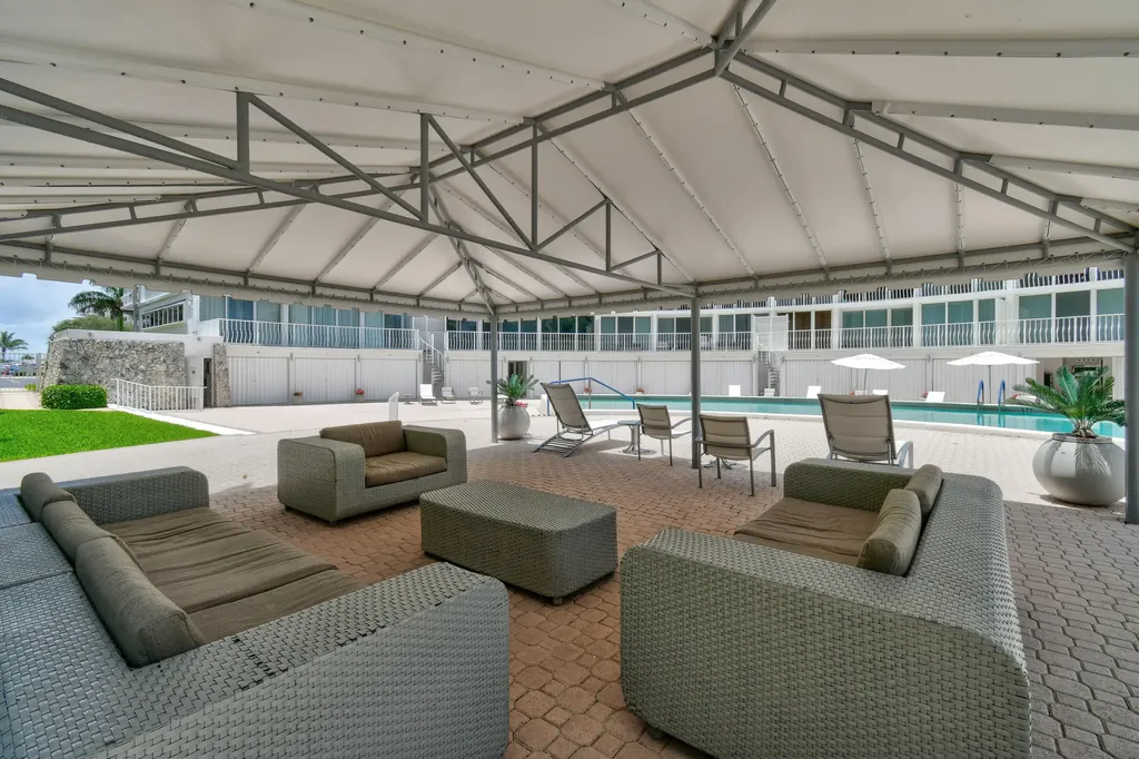 2774 S Ocean Boulevard Palm Beach FL 33480