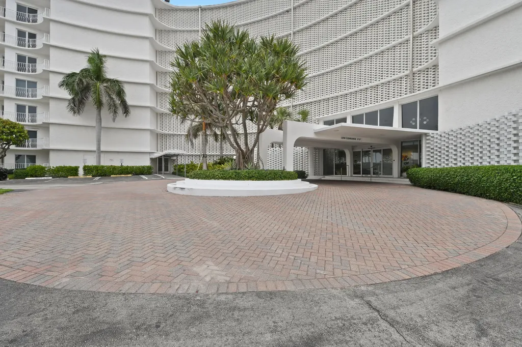 2774 S Ocean Boulevard Palm Beach FL 33480