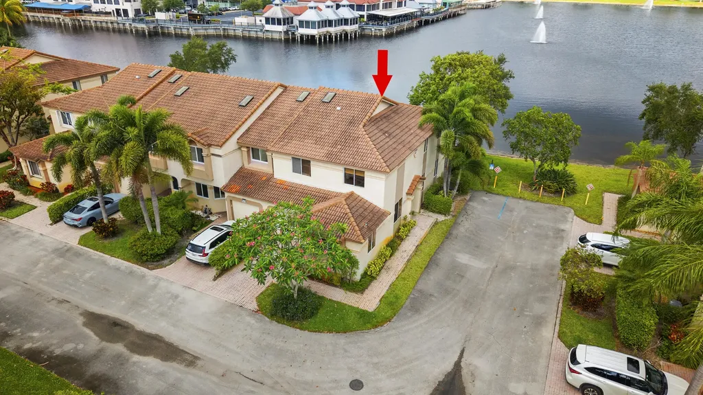 6797 Via Regina Boca Raton FL 33433