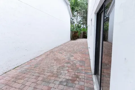 21712 Wapford Way Boca Raton FL 33486