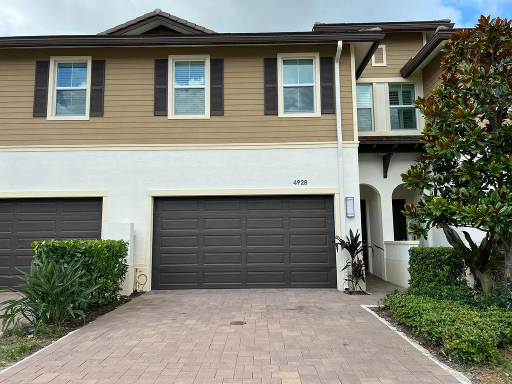 4928 Pointe Midtown Way Palm Beach Gardens FL 33418