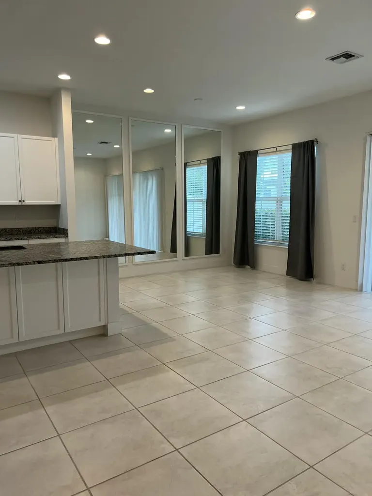 4928 Pointe Midtown Way Palm Beach Gardens FL 33418