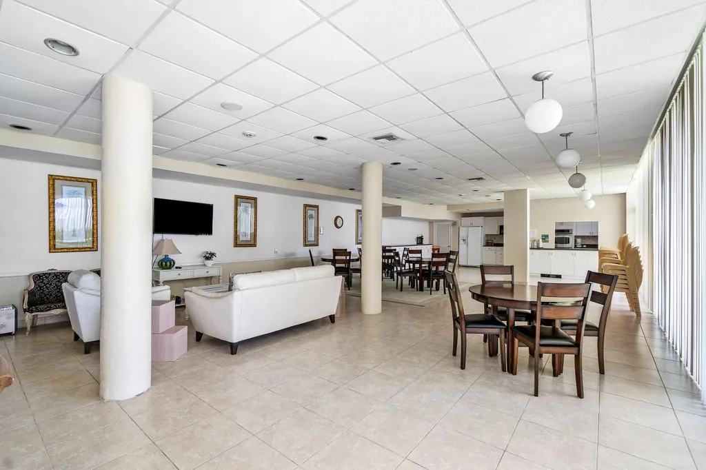 3570 S Ocean Boulevard S South Palm Beach FL 33480