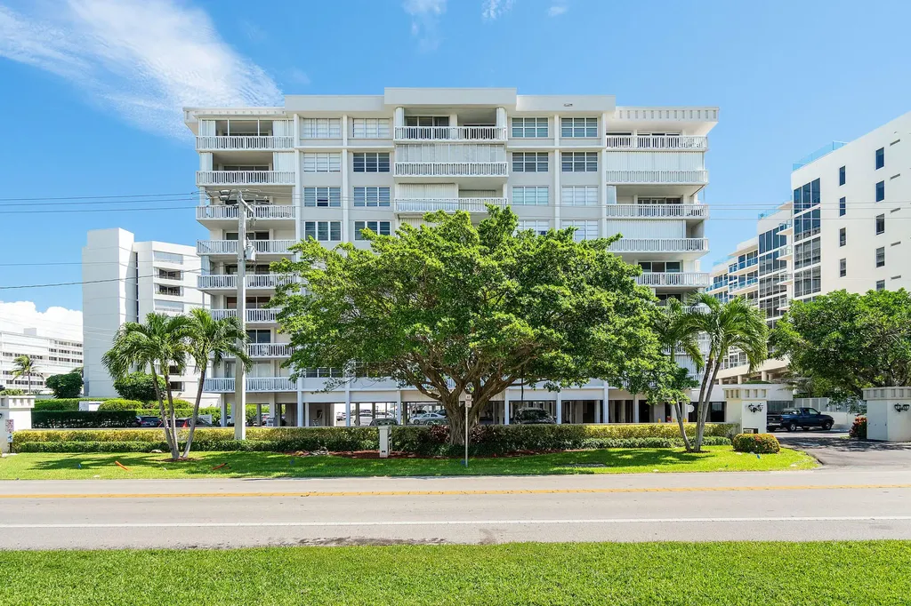 3570 S Ocean Boulevard S South Palm Beach FL 33480