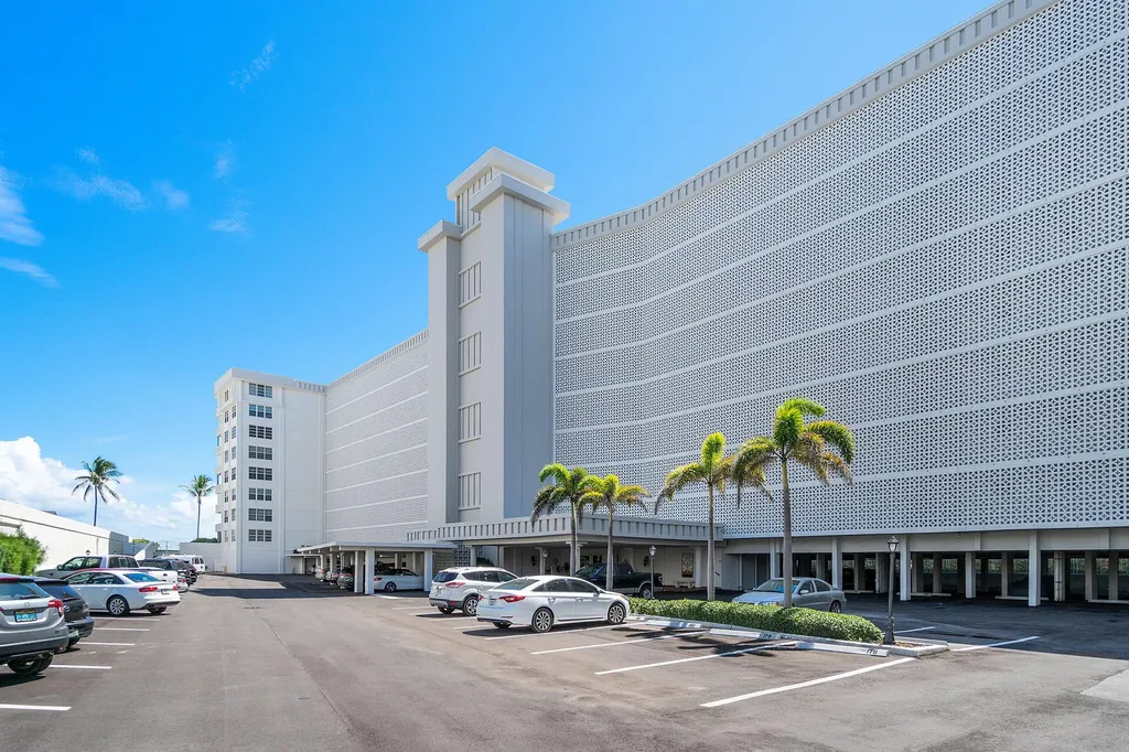 3570 S Ocean Boulevard S South Palm Beach FL 33480