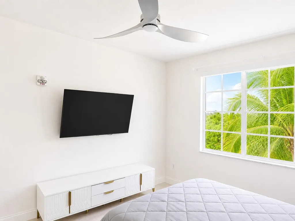 255 NE 3rd Avenue Delray Beach FL 33444