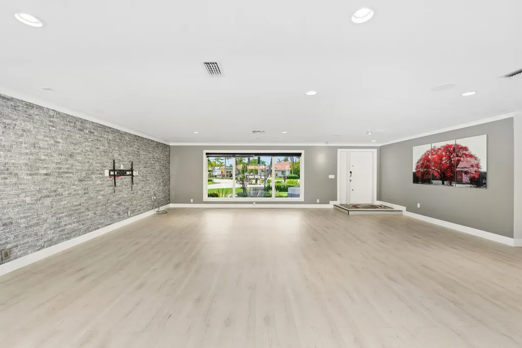5900 Bayview Drive Fort Lauderdale FL 33308