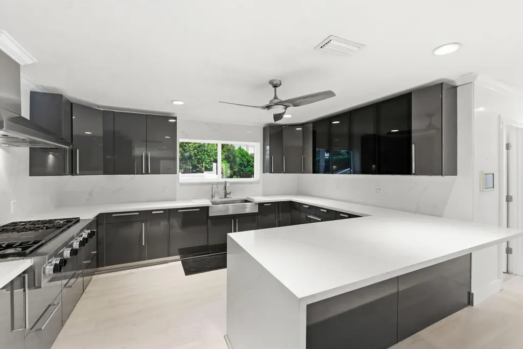 5900 Bayview Drive Fort Lauderdale FL 33308