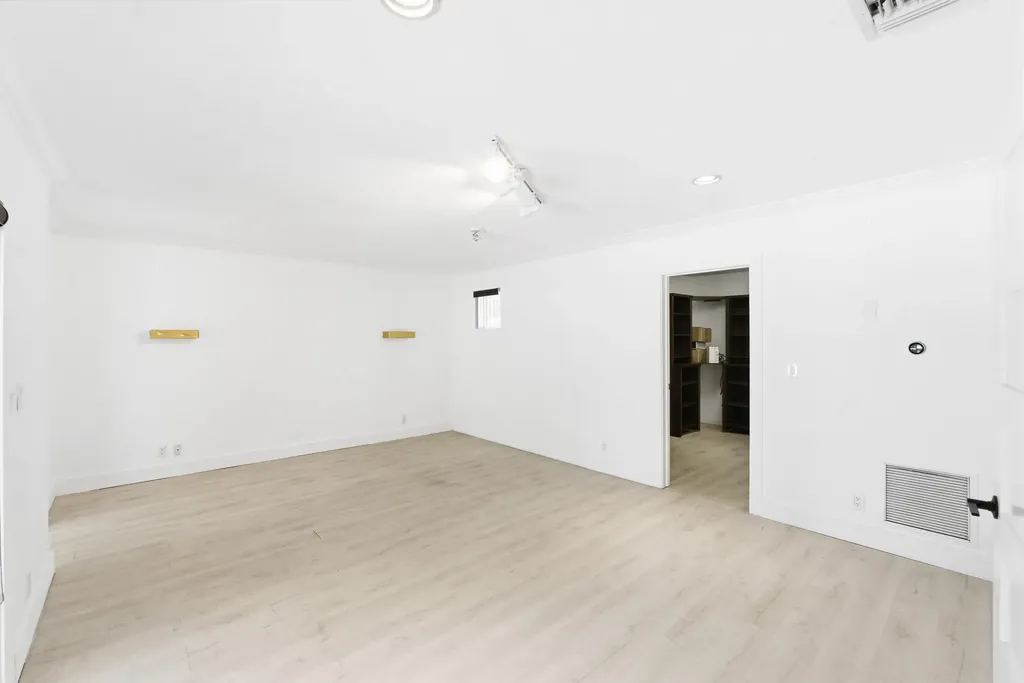5900 Bayview Drive Fort Lauderdale FL 33308