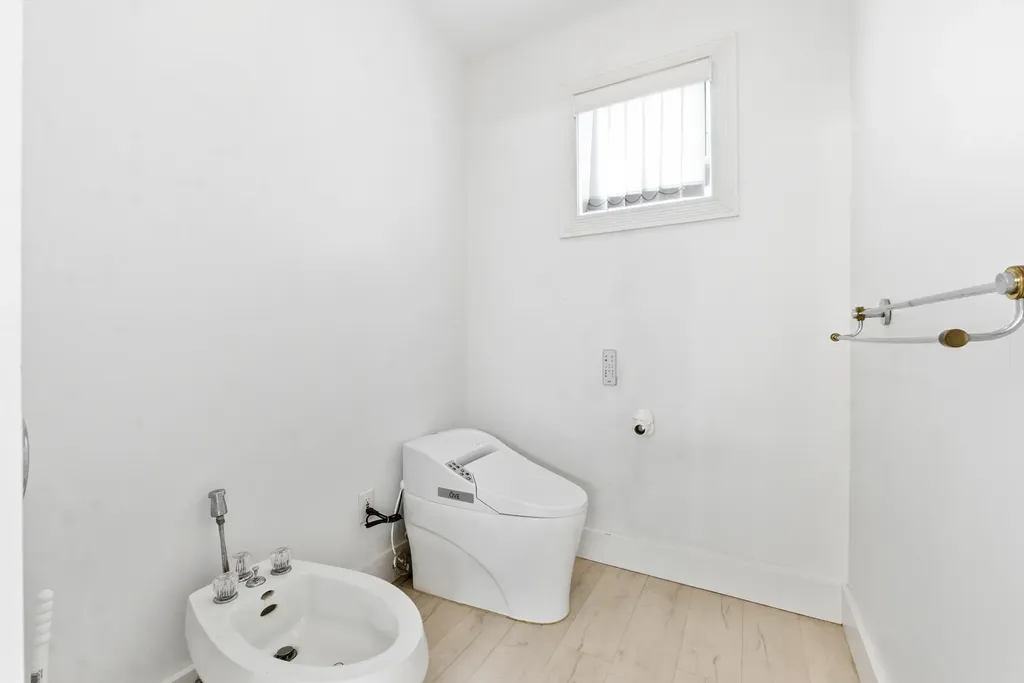 5900 Bayview Drive Fort Lauderdale FL 33308