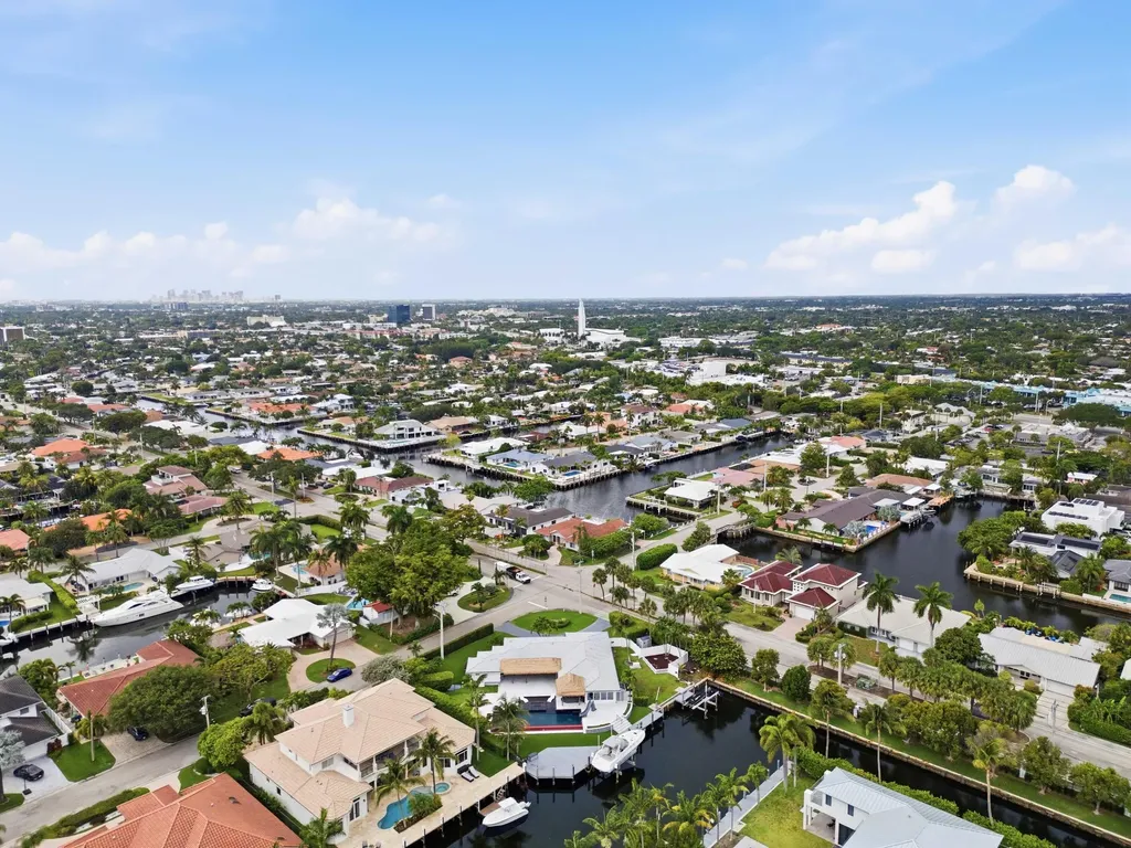5900 Bayview Drive Fort Lauderdale FL 33308