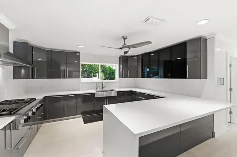 5900 Bayview Drive Fort Lauderdale FL 33308