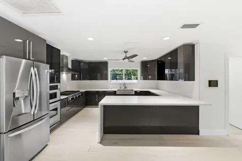 5900 Bayview Drive Fort Lauderdale FL 33308
