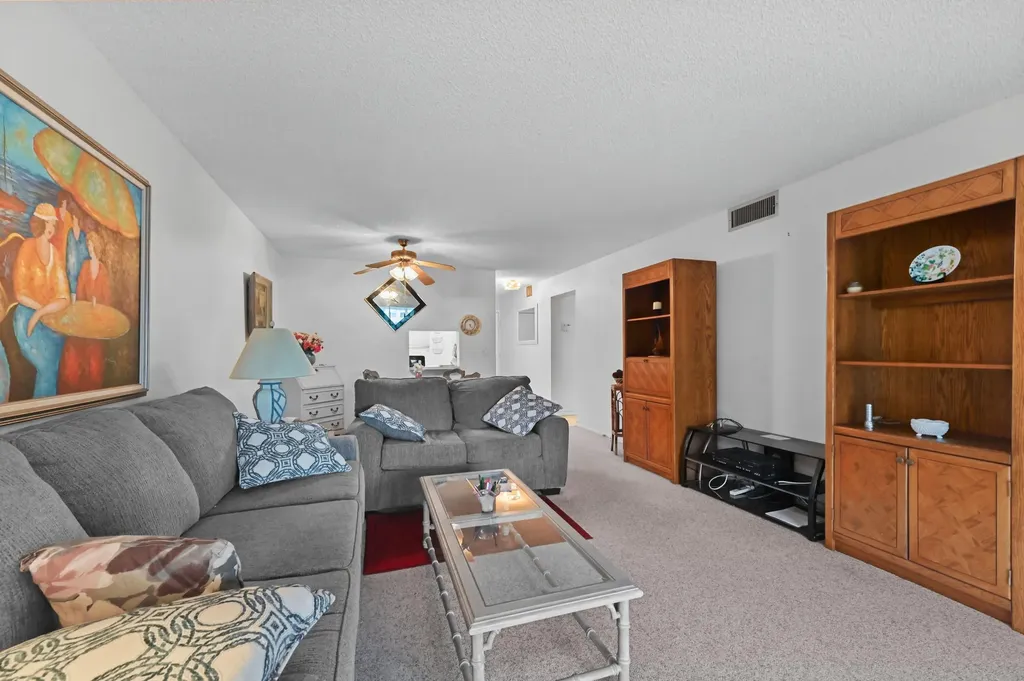 2615 NE 3rd Court Boynton Beach FL 33435