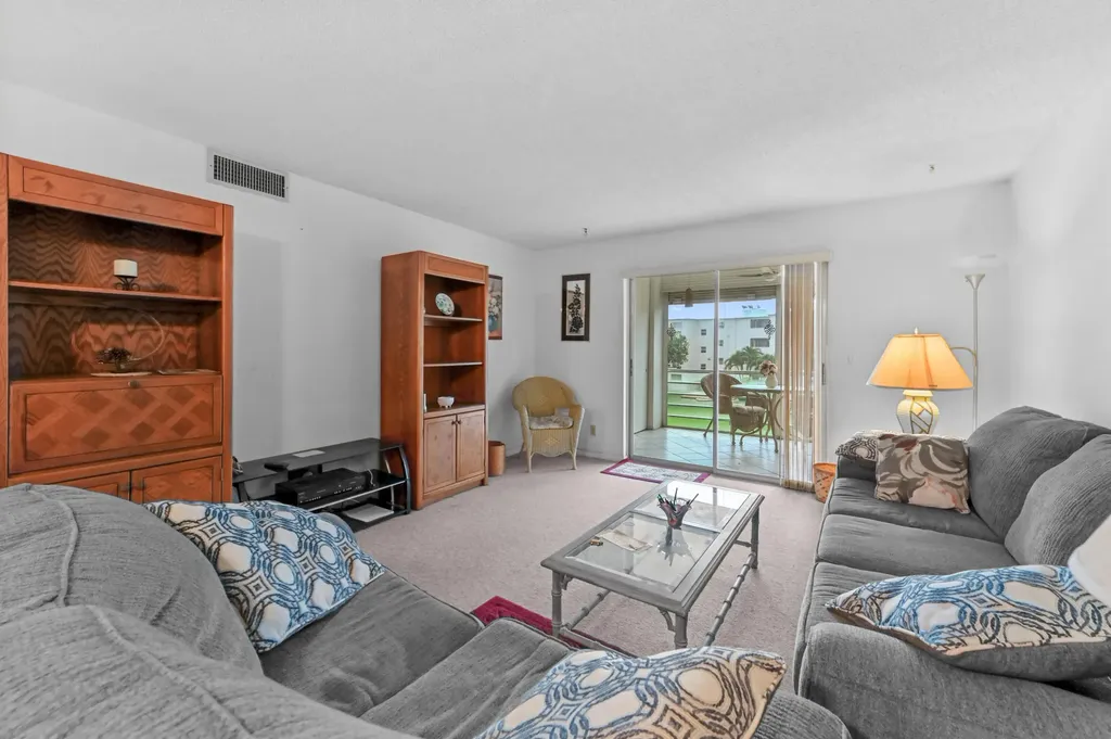 2615 NE 3rd Court Boynton Beach FL 33435