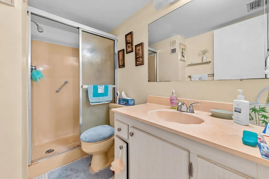 2615 NE 3rd Court Boynton Beach FL 33435