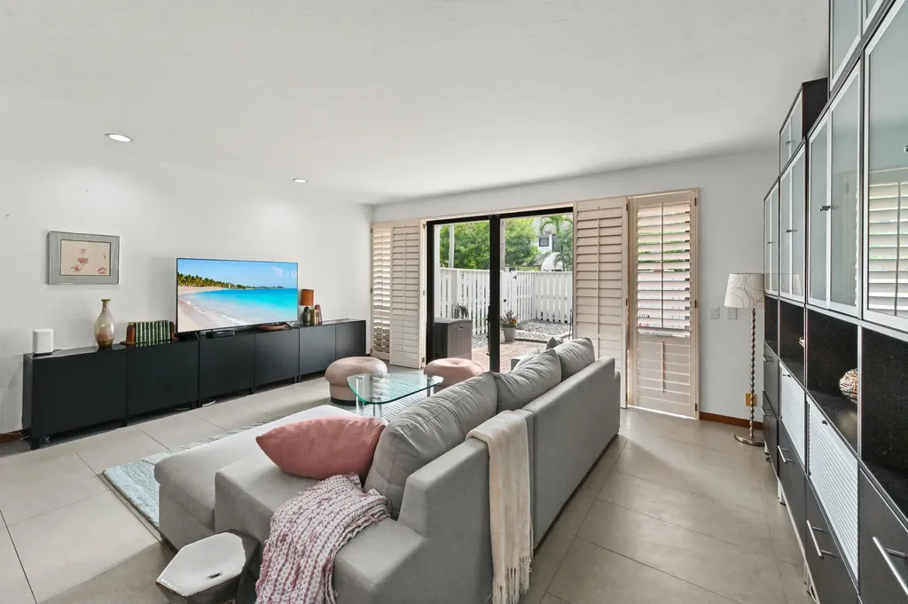 3543 S Ocean Boulevard South Palm Beach FL 33480