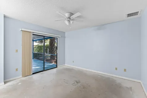 975 4th Lane Vero Beach FL 32962