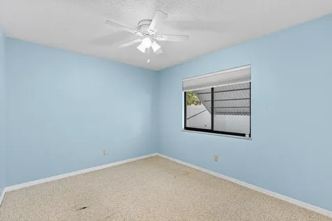 975 4th Lane Vero Beach FL 32962