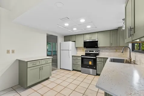 975 4th Lane Vero Beach FL 32962