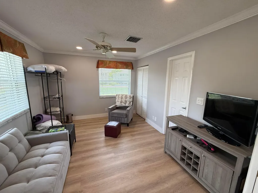 2521 Pansey Lane Delray Beach FL 33445