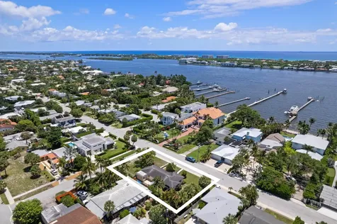 1725 N Lakeside Drive Lake Worth Beach FL 33460