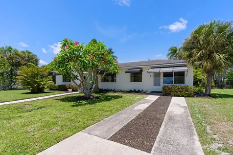1725 N Lakeside Drive Lake Worth Beach FL 33460