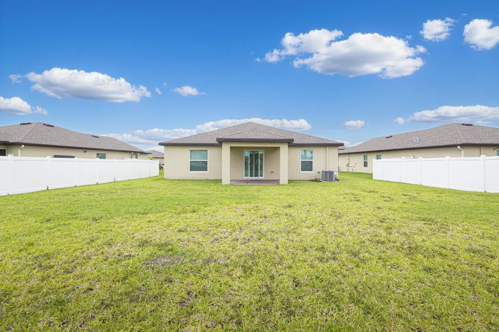 988 Bent Creek Drive Fort Pierce FL 34947