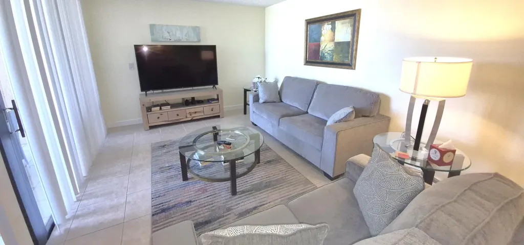 450 Egret Circle Delray Beach FL 33444