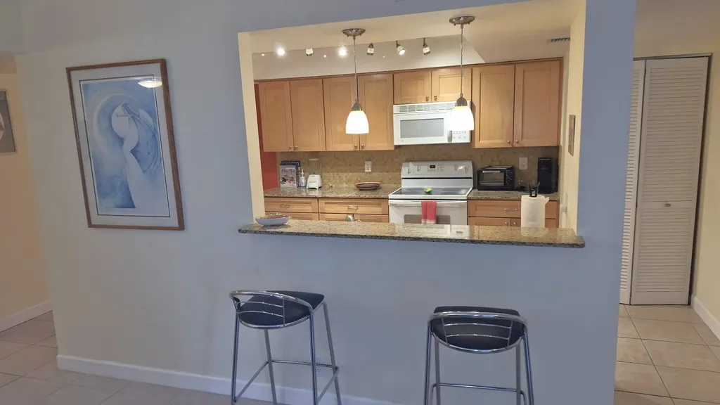 450 Egret Circle Delray Beach FL 33444