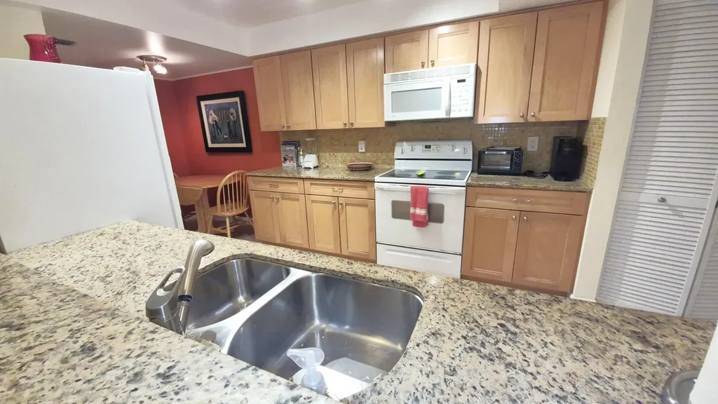 450 Egret Circle Delray Beach FL 33444