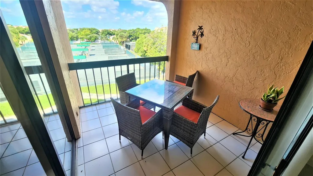 450 Egret Circle Delray Beach FL 33444