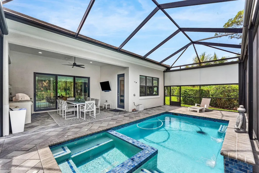 13042 Artisan Circle Palm Beach Gardens FL 33418
