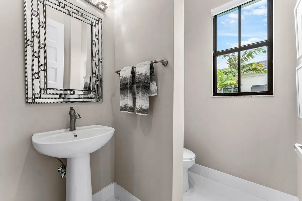 13042 Artisan Circle Palm Beach Gardens FL 33418