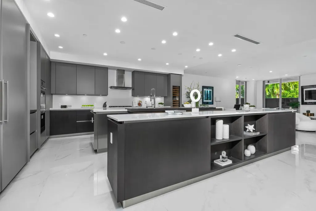 495 E Royal Palm Road Boca Raton FL 33432
