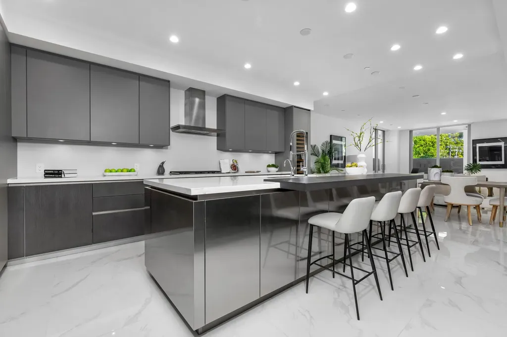495 E Royal Palm Road Boca Raton FL 33432
