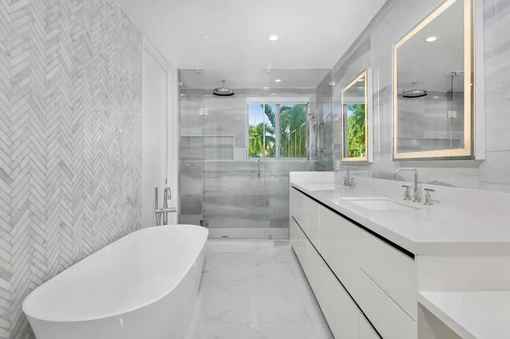 495 E Royal Palm Road Boca Raton FL 33432