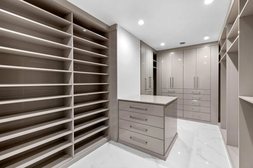 495 E Royal Palm Road Boca Raton FL 33432