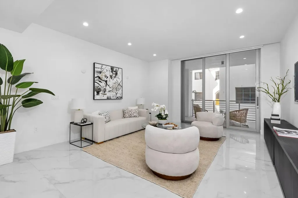 495 E Royal Palm Road Boca Raton FL 33432
