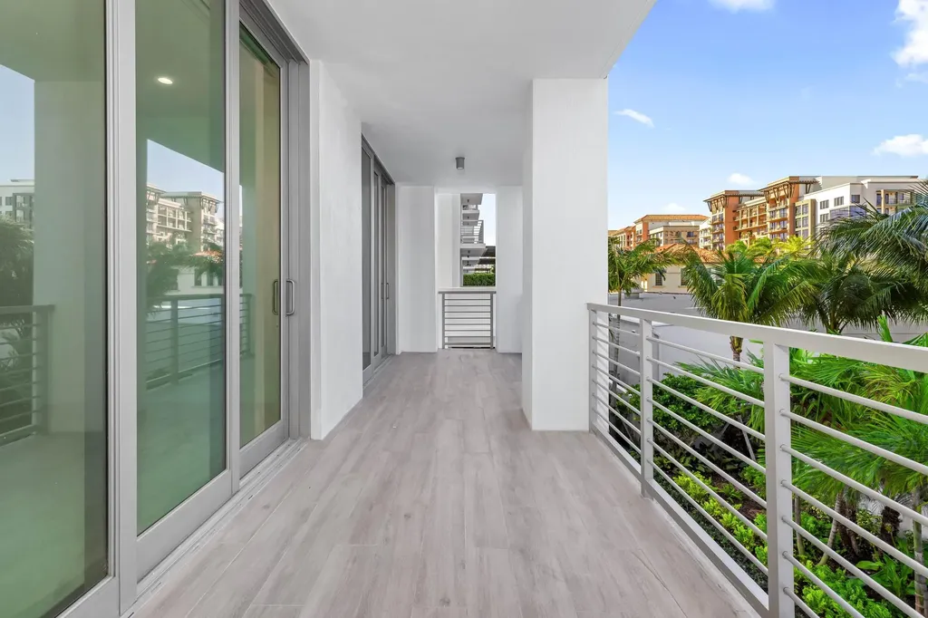 495 E Royal Palm Road Boca Raton FL 33432