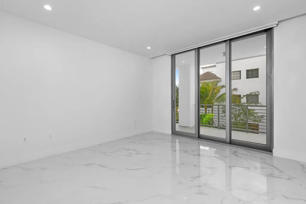 495 E Royal Palm Road Boca Raton FL 33432