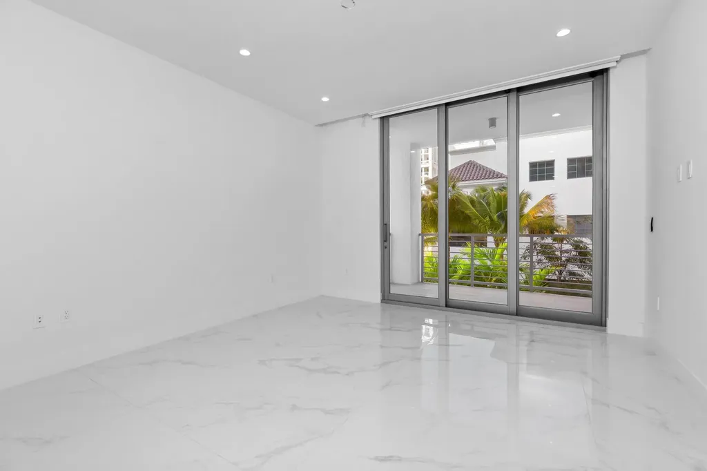 495 E Royal Palm Road Boca Raton FL 33432