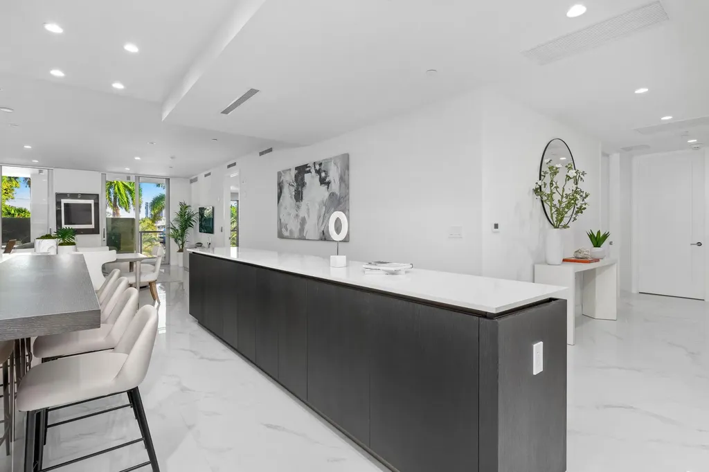 495 E Royal Palm Road Boca Raton FL 33432