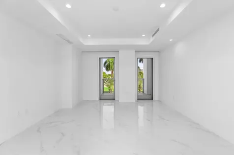 495 E Royal Palm Road Boca Raton FL 33432