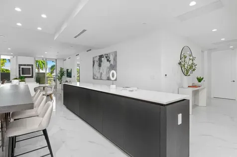 495 E Royal Palm Road Boca Raton FL 33432