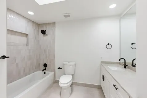 7710 NW 87th Avenue Tamarac FL 33321
