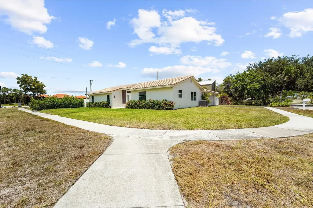5066 NW 3rd Avenue Boca Raton FL 33431