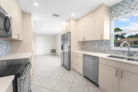 5066 NW 3rd Avenue Boca Raton FL 33431