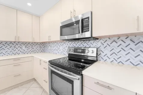 5066 NW 3rd Avenue Boca Raton FL 33431