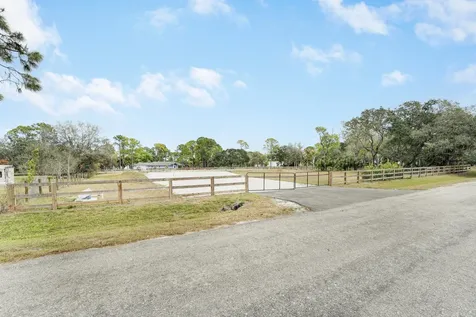 15743 99th Street N West Palm Beach FL 33412